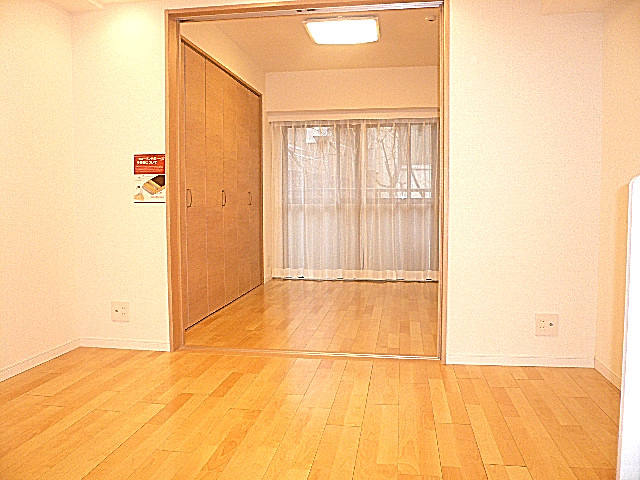 ライオンズマンション白金第2　ダイニングキッチン　8.1帖