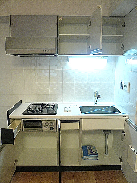 ジェイパーク目黒東山　システムキッチン収納