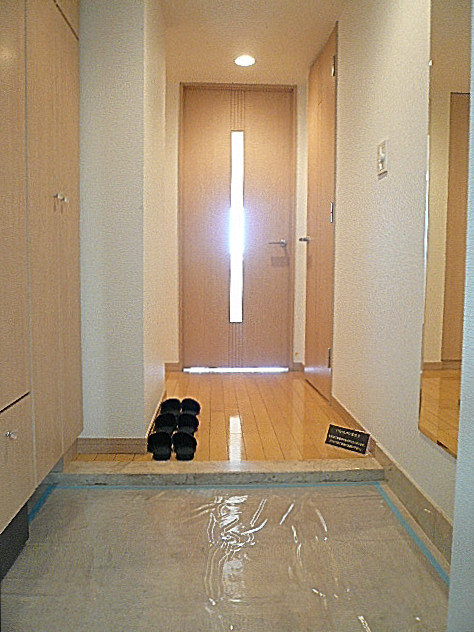 広々とした玄関ホール