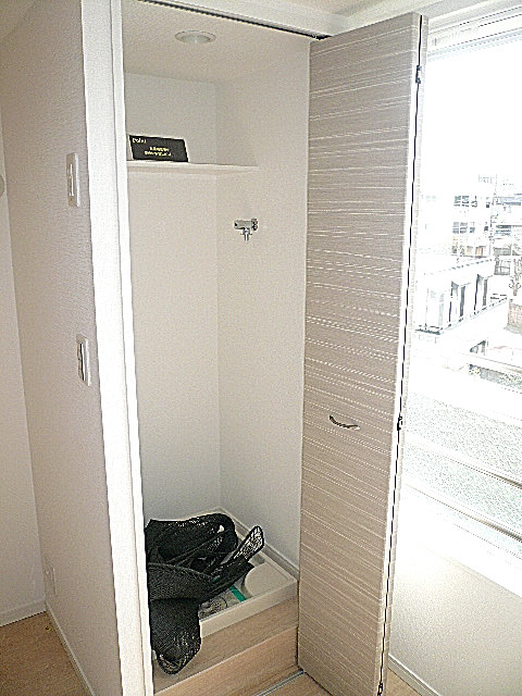 祐天寺第2コーポラス　洗濯機置き場