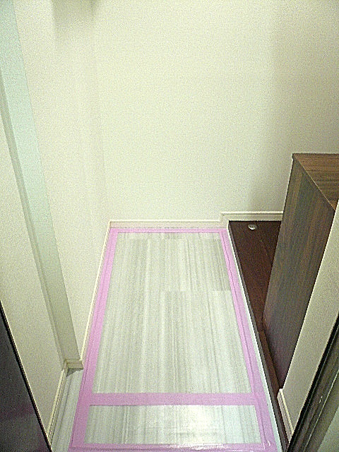 六本木ハイツ　玄関ホール801