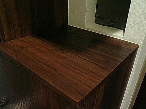 六本木ハイツ　玄関収納カウンター部分　801