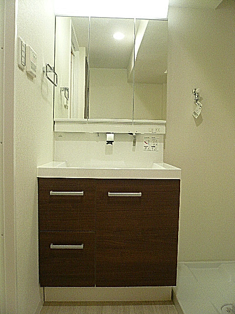 六本木ハイツ　洗面化粧台801