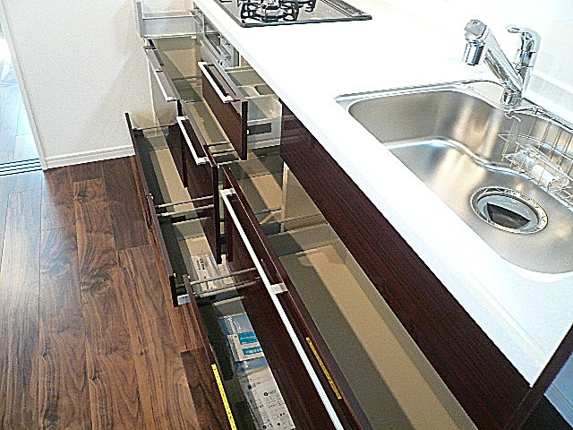 マンション池尻　キッチン　収納