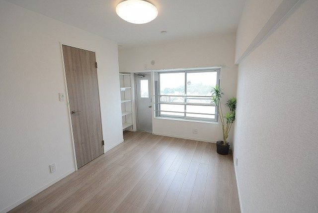 ハヤマビル 洋室① ハヤマビル 洋室①