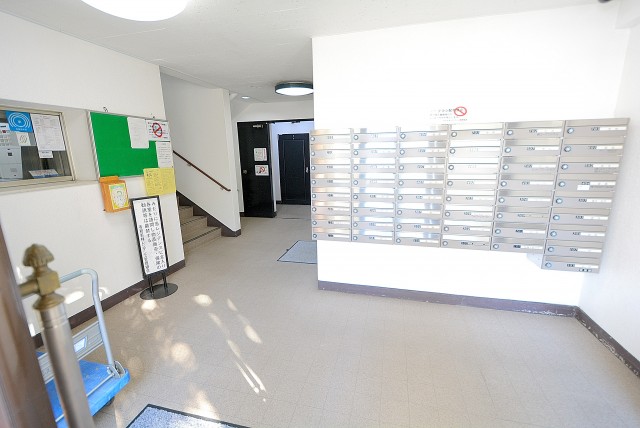 秀和若林レジデンス エントランス