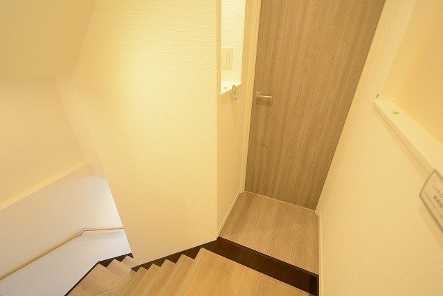 ハヤマビル 階段 ハヤマビル 階段