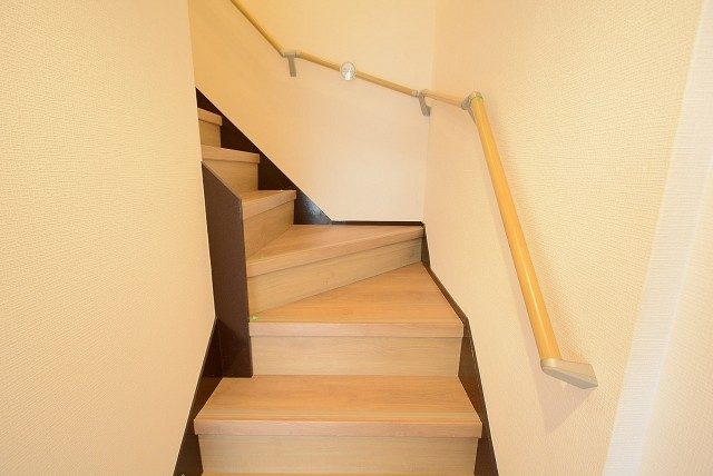 ハヤマビル 階段 ハヤマビル 階段