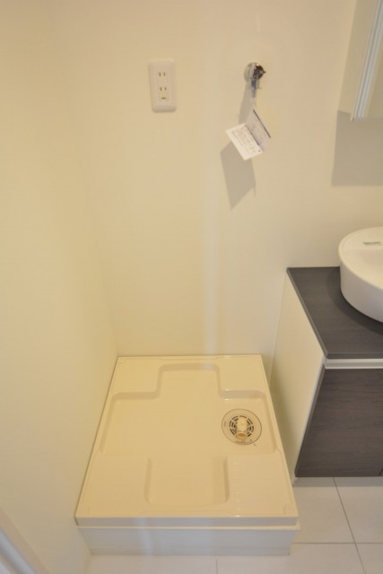 メイゾン西麻布　洗濯機置場404