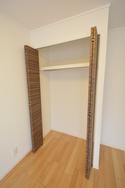 ライオンズマンション上馬　洋室2　収納