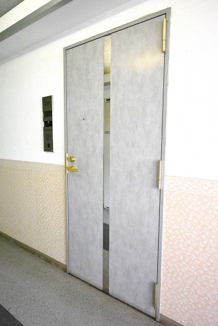 イルサント代々木上原　玄関ドア