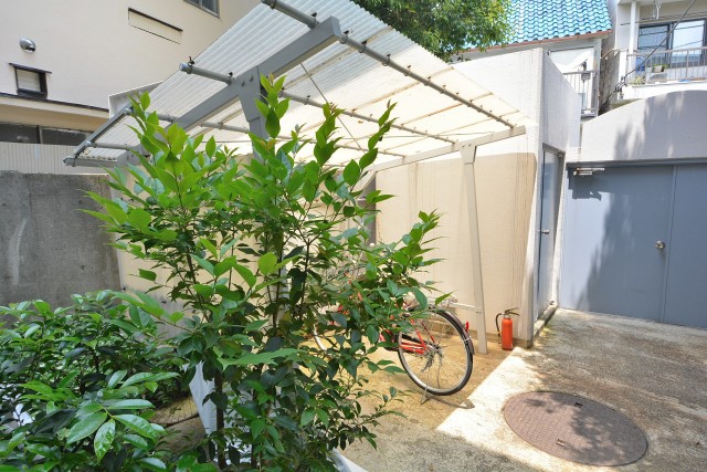 メイゾン西麻布　駐輪場