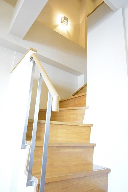 イルサント代々木上原　階段