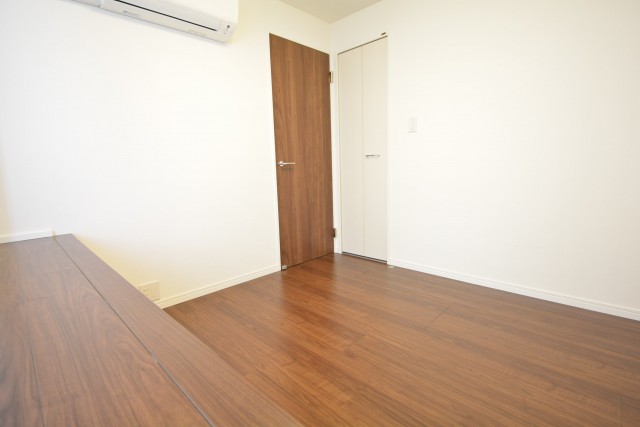 太子堂パレス　洋室2逆サイド