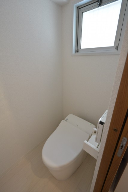 ユニーブル上馬　トイレ107