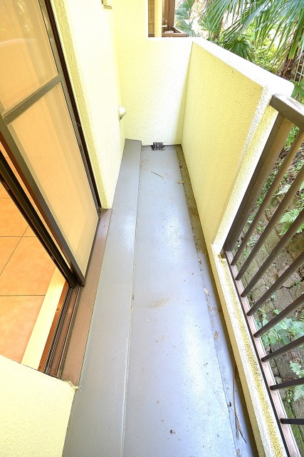 南青山グリーンヒルハウス　キッチンのバルコニー