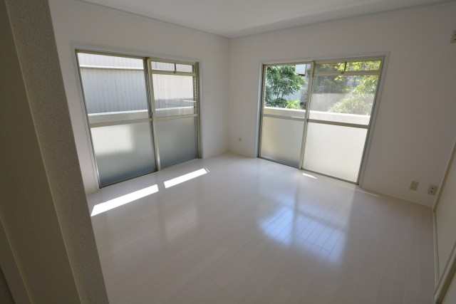 ユニーブル上馬　2F洋室6.0帖107