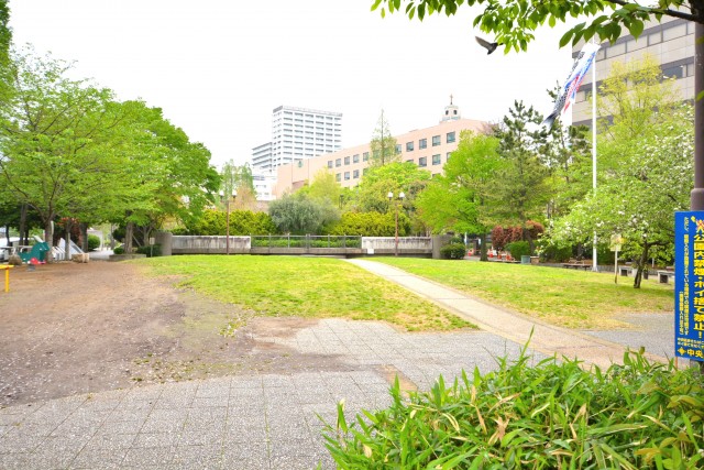 ファミール築地　公園2