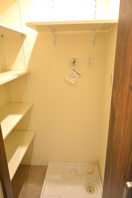 砧スカイハイツ　洗濯機置場