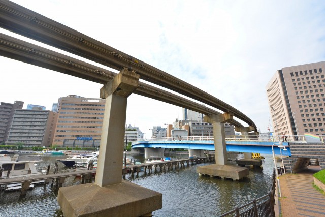 芝浦アイランドケープタワー　渚橋を見る