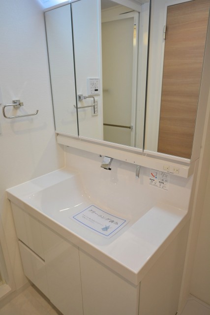 ファミール築地　洗面台