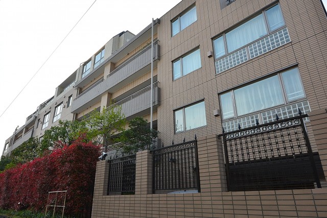 ライオンズマンション南青山グランフォート　外観