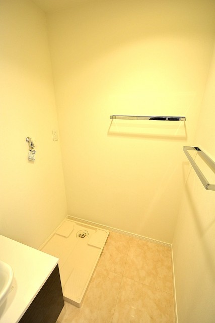 南青山グリーンヒルハウス　洗濯機置場