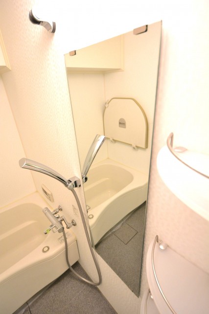 シャンボール上馬　バスルーム棚