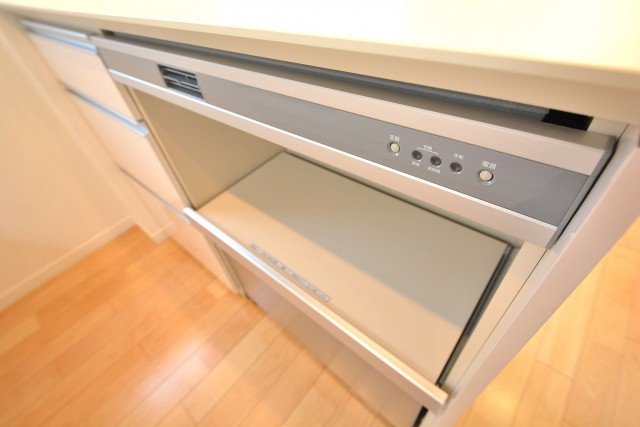 ファミール築地　キッチン棚