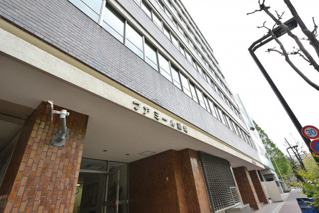 ファミール築地　エントランス外