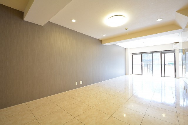 南青山グリーンヒルハウス　リビングダイニングキッチン