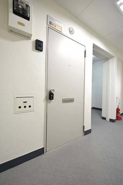 代々木スカイハイツ　玄関ドア