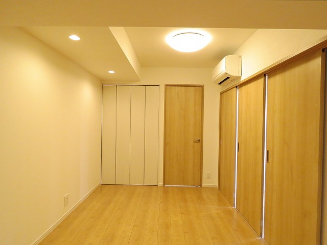 護国寺ロイアルハイツ　LDK約10.0帖