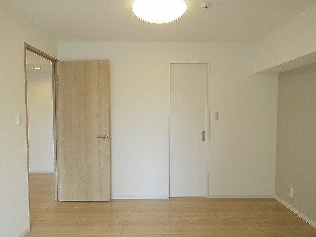 護国寺ロイアルハイツ　洋室約7帖