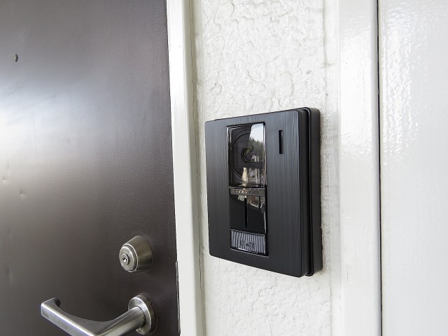 護国寺ロイアルハイツ　TVモニター付きインターホン