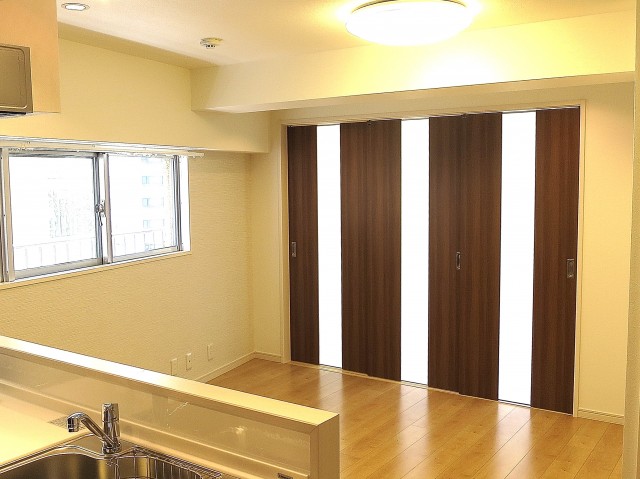 ブリリアンス五反田　リビングダイニング