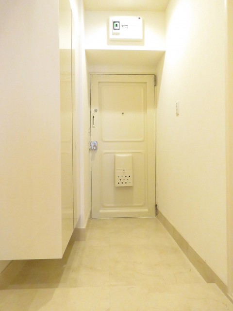 月島四丁目住宅　玄関ホール