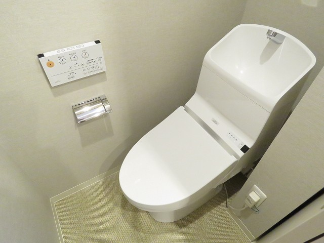 月島四丁目住宅　トイレ