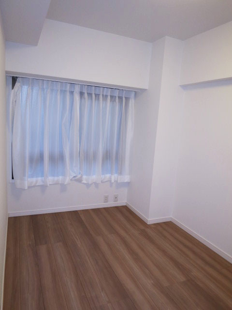 本郷壱岐坂ハイツ　約4.6帖の洋室