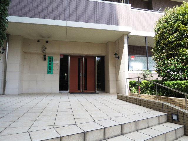 サンクレイドル・レヴィール池袋　エントランス