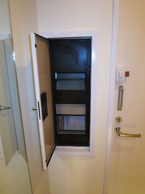 お部屋の中から新聞が受け取れます