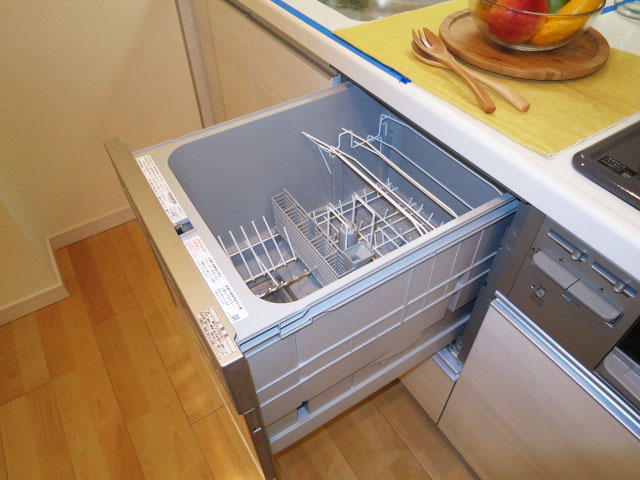 ビルトインタイプの食器洗浄機