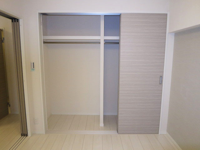 約4.3帖の洋室　収納