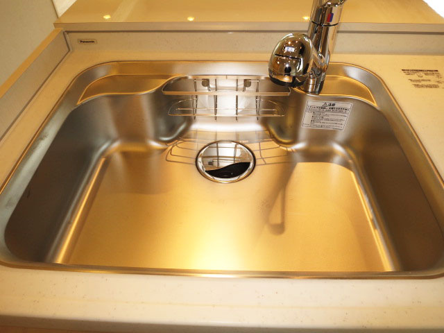 トーア早稲田マンション　機能的なシステムキッチン