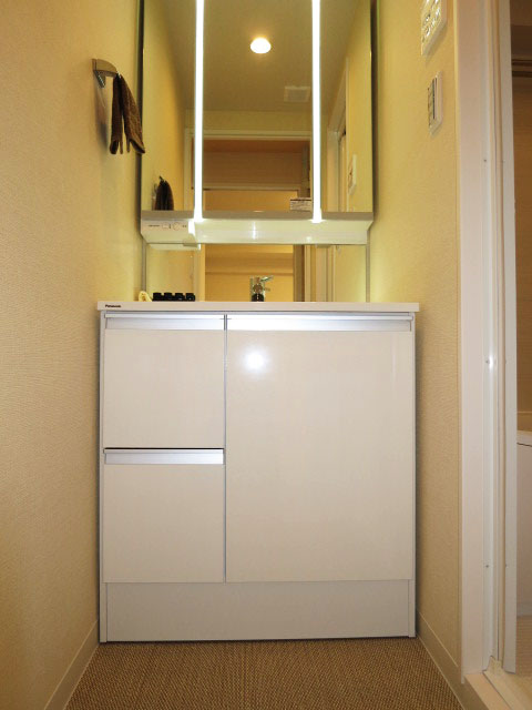 トーア早稲田マンション　使い勝手良さそうな洗面化粧台