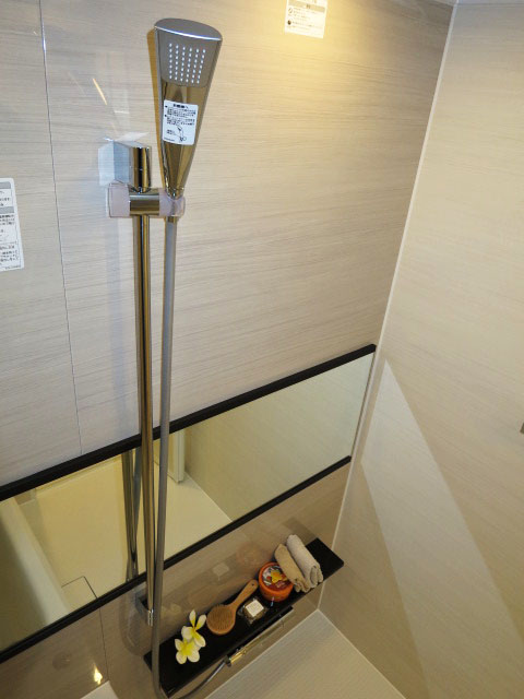 トーア早稲田マンション　浴室換気乾燥機付のバスルーム