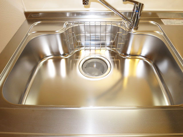 ダイニングの一角にシステムキッチン