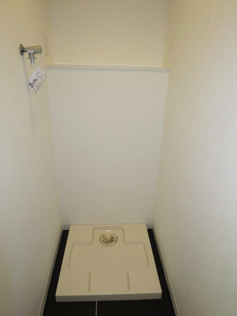 洗面化粧台となりに洗濯機置き場