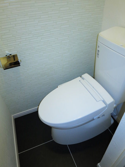 ウォシュレット付のトイレ