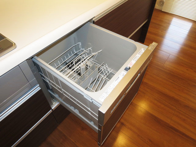 ビルトインタイプの食器洗浄機